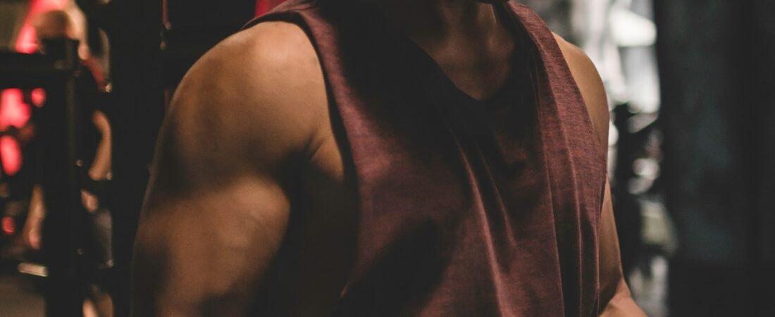 Sculpt Strong Arms: The Best Guide for Triceps Workout at Home!